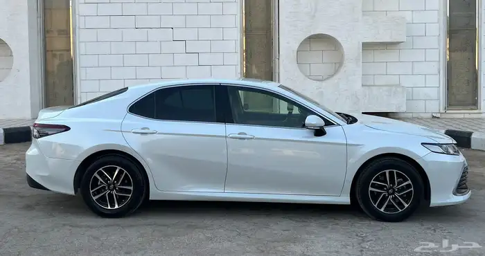 تويوتا كامري 2024 LE (بحالة ممتازة) 9