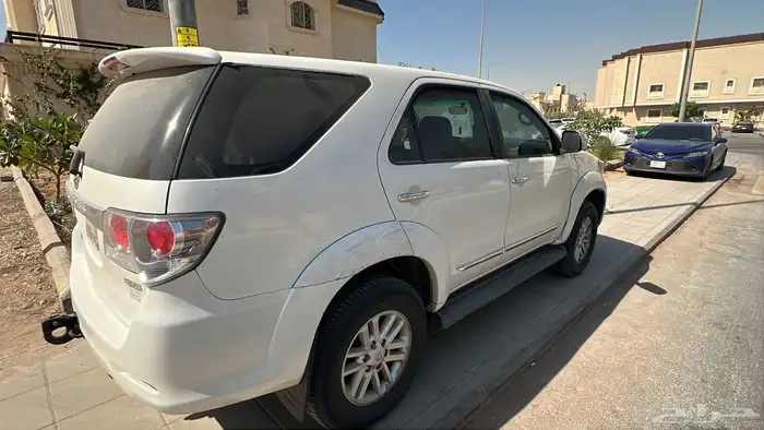 للبيع جيب تويوتا فورتشنر 2012 2