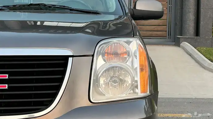 جمس يوكن 2011 قصير دبل ممشى قليل 3