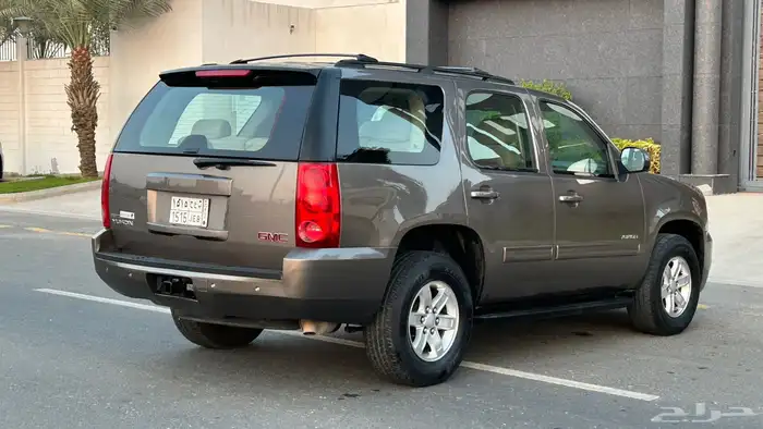 جمس يوكن 2011 قصير دبل ممشى قليل 6