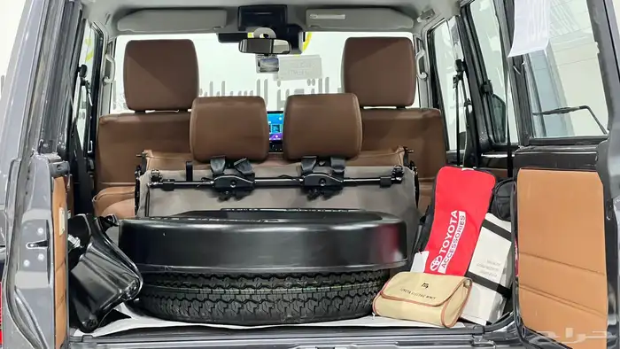 تويوتا ربع V6.2025فل كامل رفرف بريمي بنزين 40عام 11