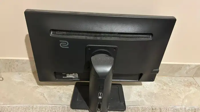 شاشه benq 144  24 4