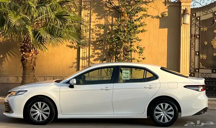 تويوتا كامري استاند سعودي 10