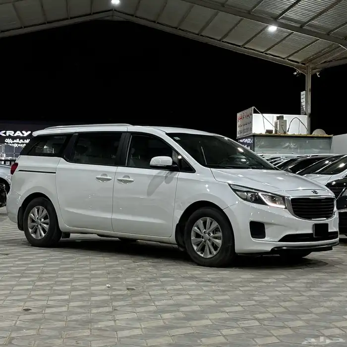 كيا كرنفال 2016 عائليه ثلاث صفوف 3