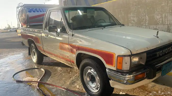 هايلوكس المديل1988 6