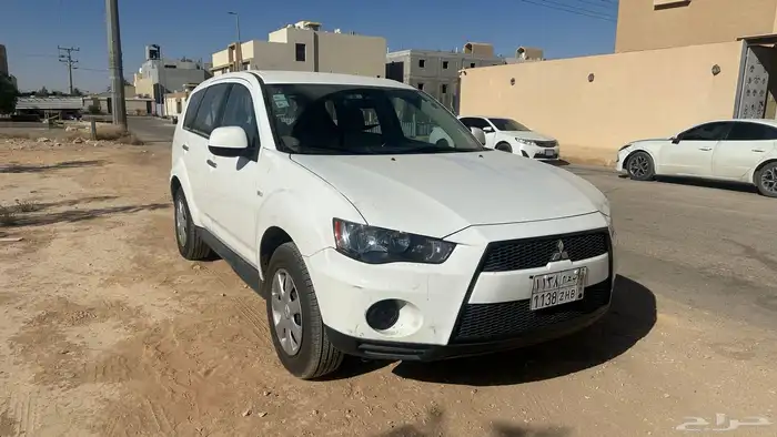 اوتلاندر ميتسوبيشي 2013 1