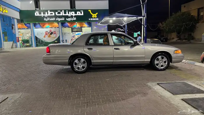 للبيع فورد فكتوريا 2012سعودي نظيف 2