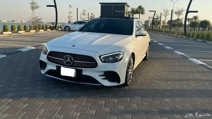 2022 مرسيدس E 300 0
