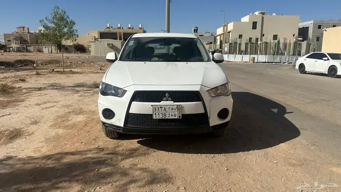 اوتلاندر ميتسوبيشي 2013 0