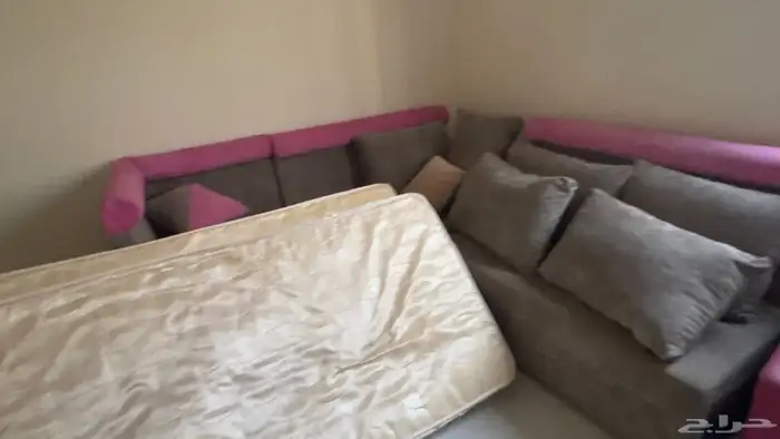 للبيع مطبخ وفرش وكنب 2