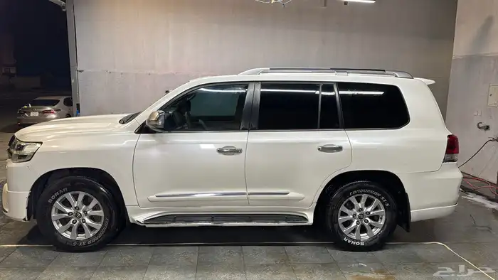 لاندكروزر VXR 5