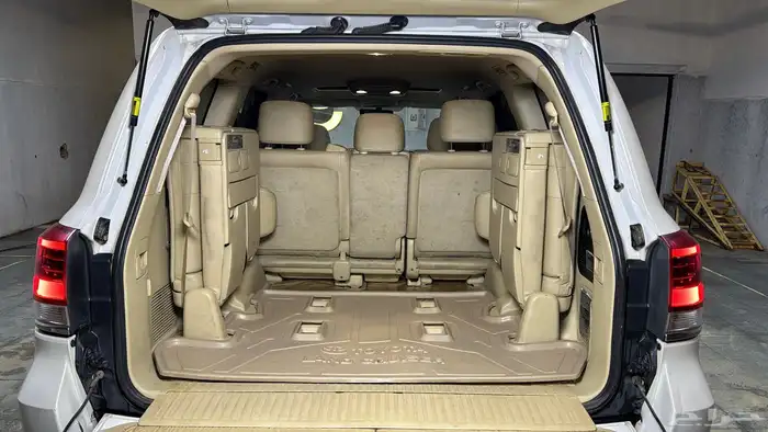 لاندكروزر VXR 3