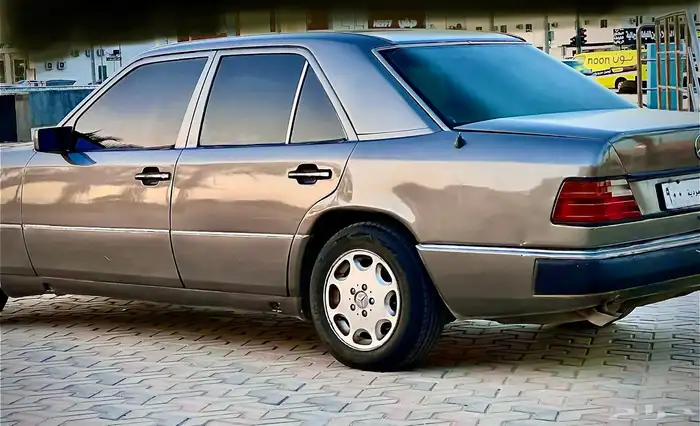 مرسيدس بنز 320E للبيع 5