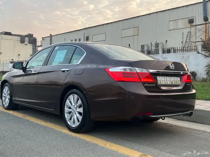 هوندا اكورد 2014 فل كامل لون مميز 12