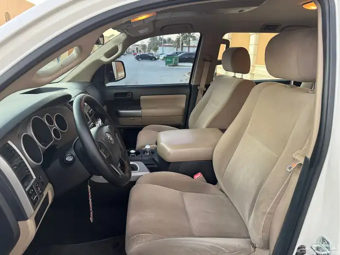 سكويا SR5 مالك واحد من الوكالة 16