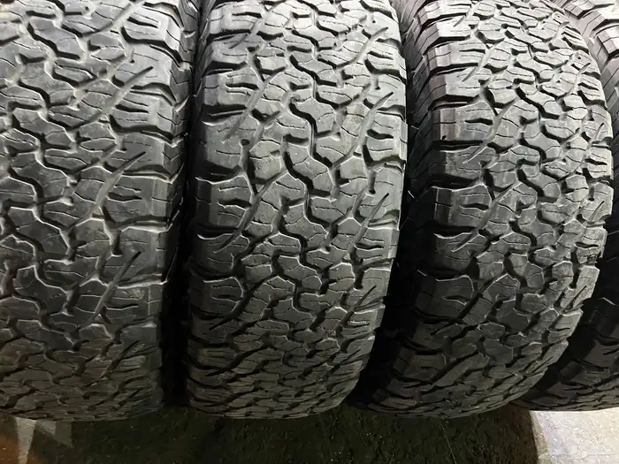 كفرات نص حجري بي اف جودرتش فواصل مقاس 37x12.50 R17 12