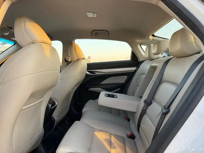 جيلي بينراي 2022 9