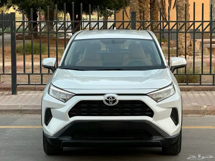 تويوتا راف فور موديل 2023 سعودي ستاندر دبل بنزين 12