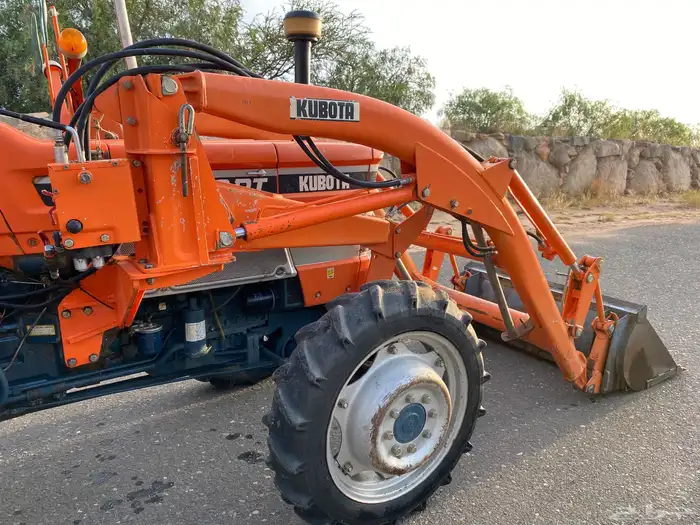 حراثة كابوتا للبيع  مخزنة 1