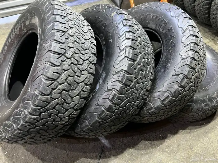 كفرات نص حجري بي اف جودرتش فواصل مقاس 37x12.50 R17 21
