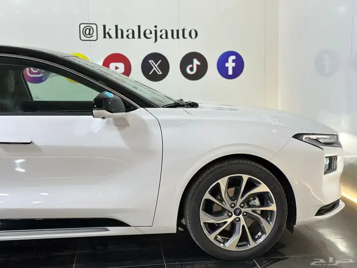 فورد تورس تيتانيوم 2026 1