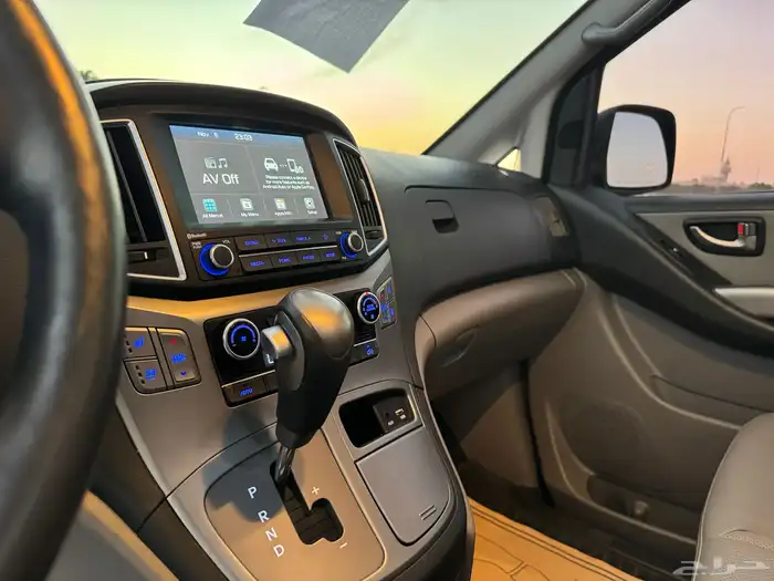 هيونداي ستاركس H1 ديزل 12 راكب 9