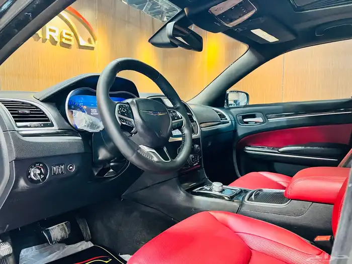 كرايزلر 2015 V6 C300 ( بحاله ممتازه) 7