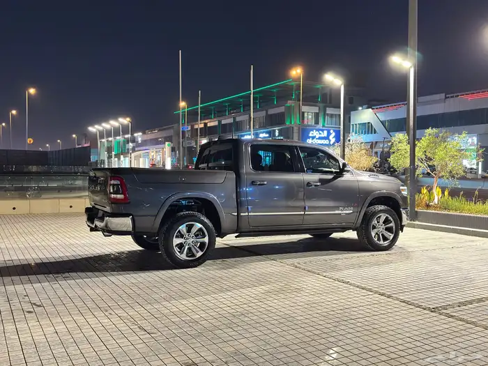 رام 1500 ليمتد فل كامل 5.7 V8 21