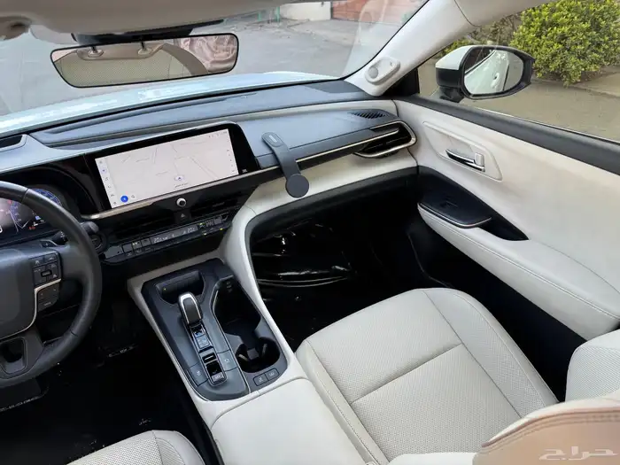 تويوتا كراون ماجستنا 2023 شبه جديد 15