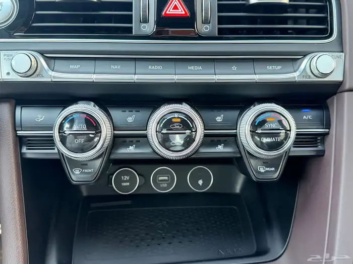 جنسس G70 موديل 2023 مخزنة عدادها 13.000كم فقط 7