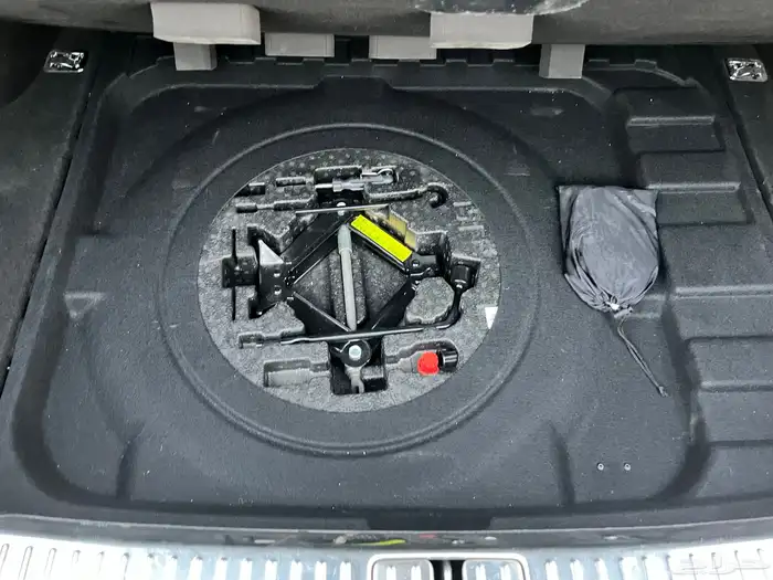 كيا كوريس 2016 مخزن (ممشى قليل ) 22