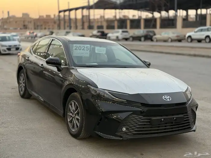 تويوتا كامري 2025 1