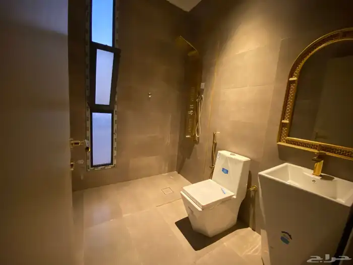 فيلا فاخرة ومميزة وذكية (جديدة للبيع) 12