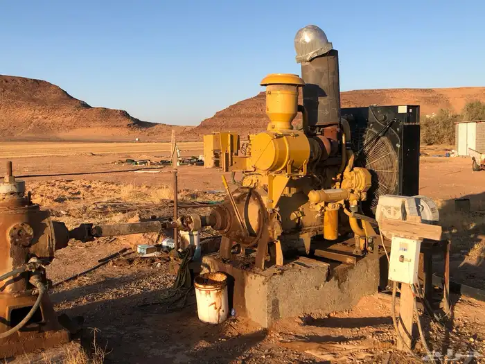 للبيع مكينه زراعيه 1