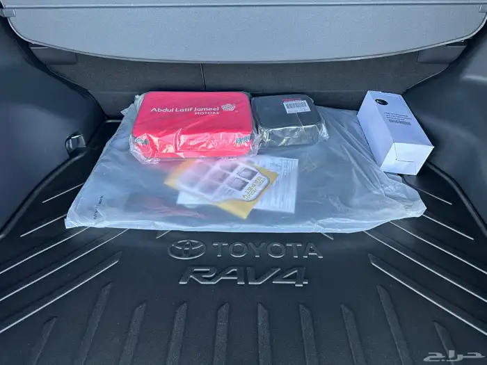 راف فور XLE 2.0 فتحه بصمه دبل موديل 2025 29