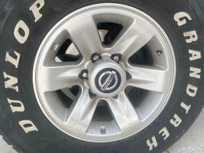 للبيع 4 جنوط فتك تجاري مع 4 كفرات 0