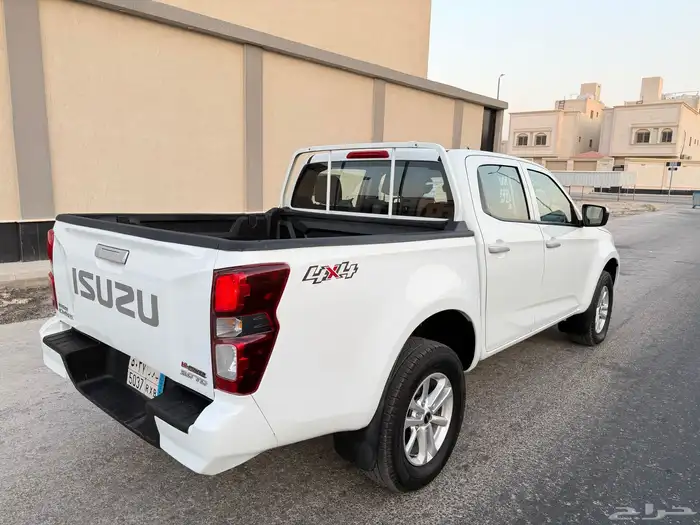 ايسوزو ديماكس 2022 تماتيك .. 5