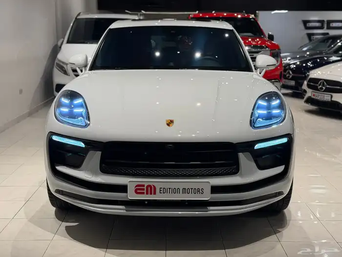 بورش مكان موديل 2022 ماشي 18 فقط 4