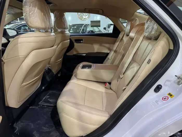 تويوتا افالون ليمتد 2015 ( بحالة الوكالة ) 18