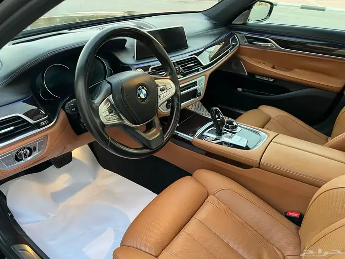 بي ام دبليو 750 LI ممشى قليل 2016 شبه جديد 13