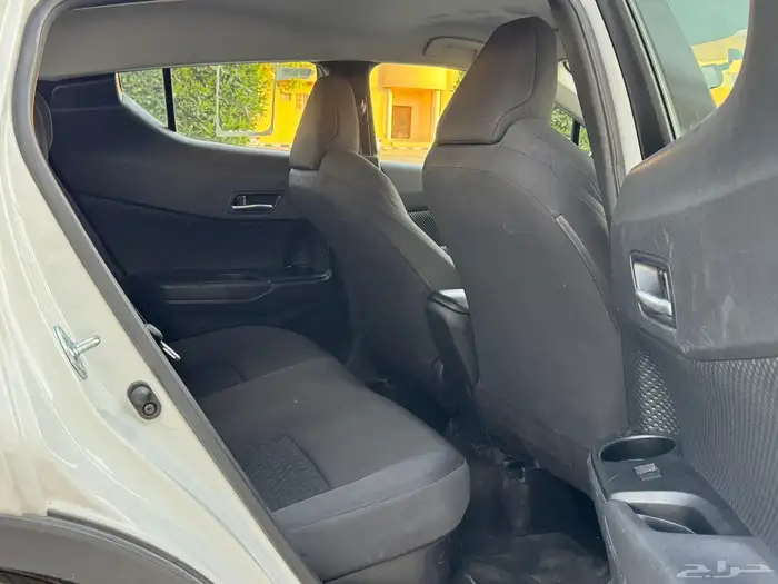 تويوتا CHR 2022 هايبرد 12