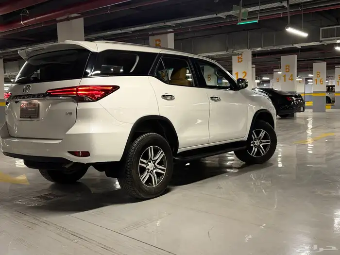 تويوتا فورتشنرموديل 2023 8