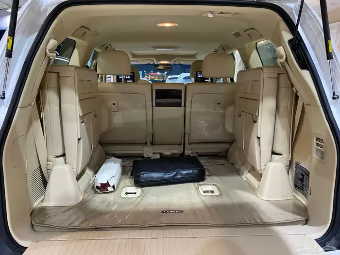 للبيع لكزس LX570 دي دي 2014 عبداللطيف عداد 86 الف 15