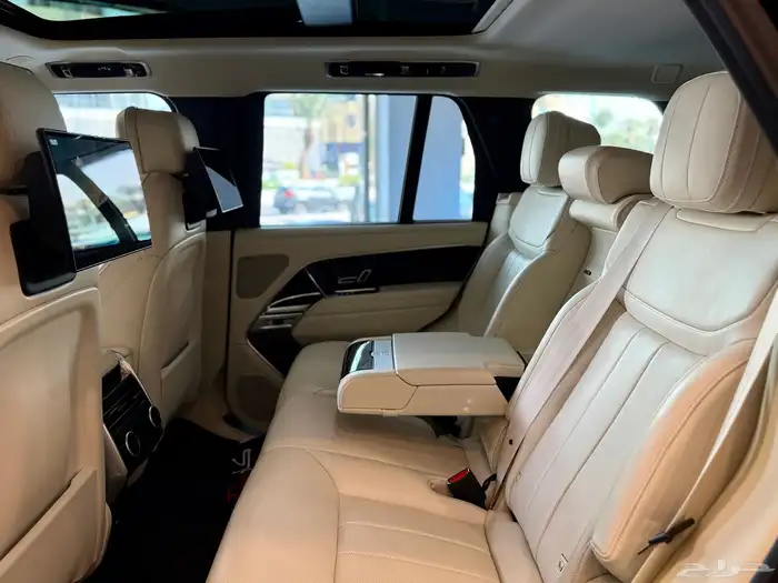 رنج روفر HSE 2023 11