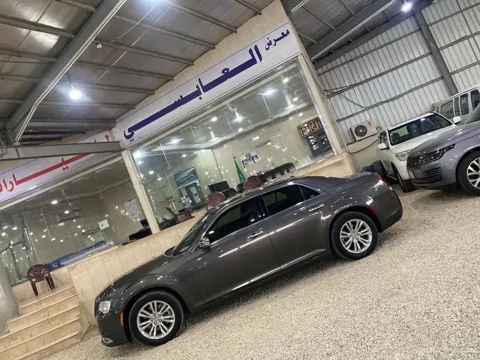 كرايسلر c300  موديل 2023 ماشي 54000 11