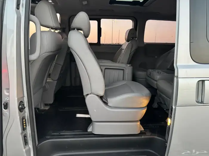 هيونداي ستاركس H1 ديزل 12 راكب 13