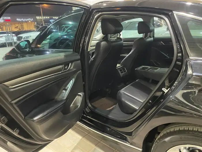 هوندا اكورد 2021 ستاندر ( بنزين )1.5T 13