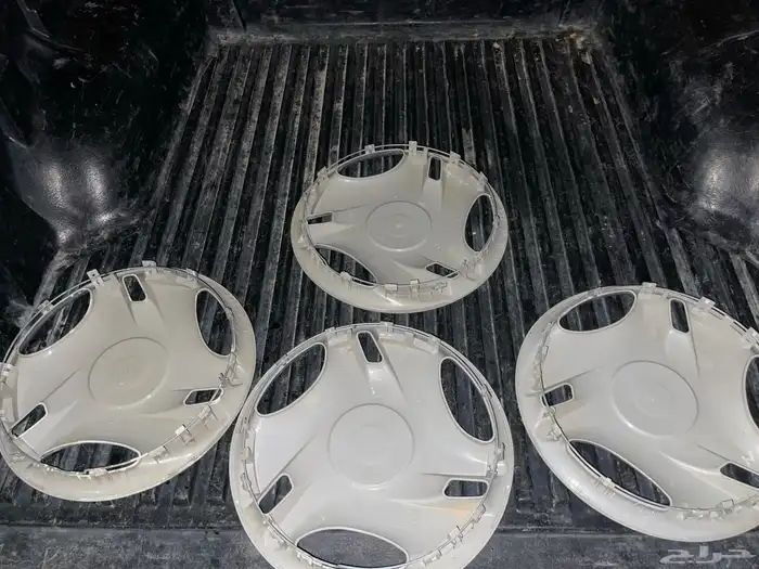 طياس هايلكس موديل 2005 او 2004 1