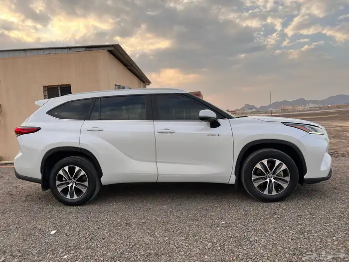 هايلاندر 2023 2