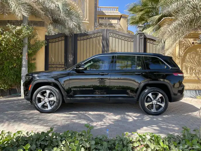 Jeep Grand Cherokee جراند شروكي 2023 4